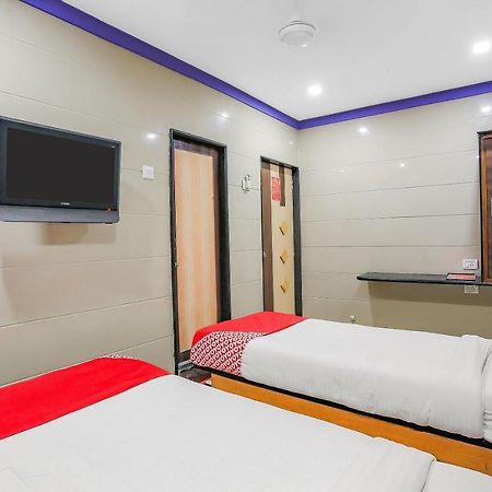 Oyo 10697 Hotel Suraj Inn Surat Luaran gambar