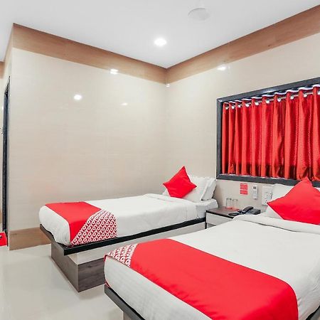 Oyo 10697 Hotel Suraj Inn Surat Luaran gambar